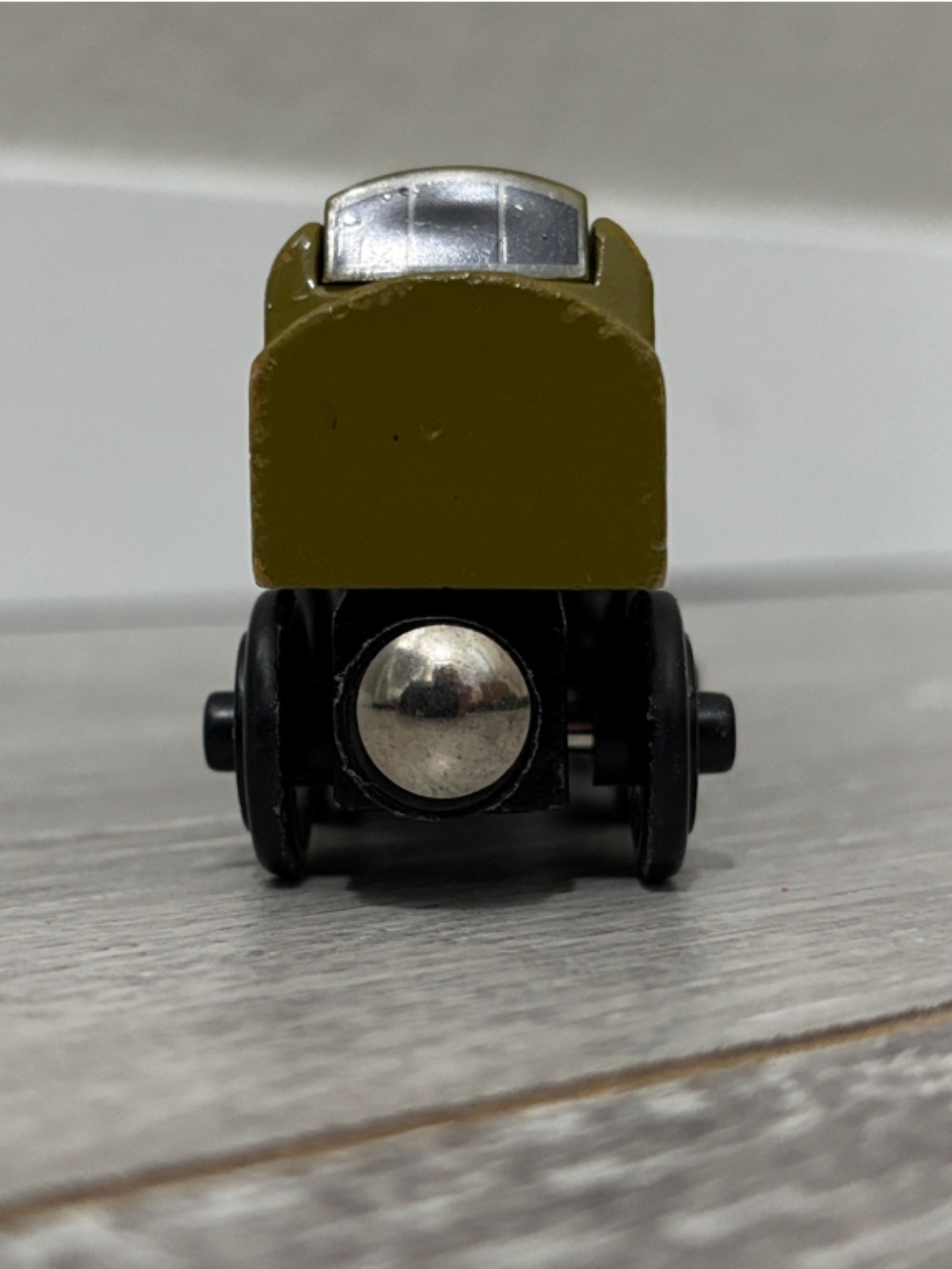 Wooden Diesel 10 - Picture 4 of 9